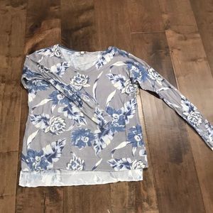 Gap long sleeve floral top